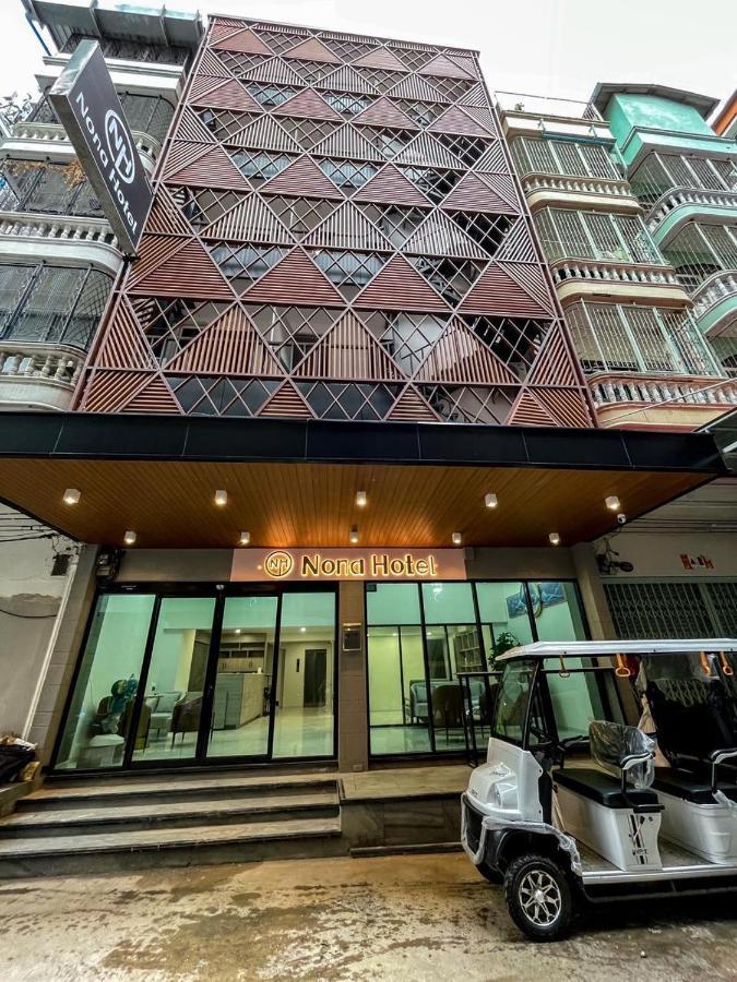 Nona Hotel, Bangkok Makkasan Extérieur photo