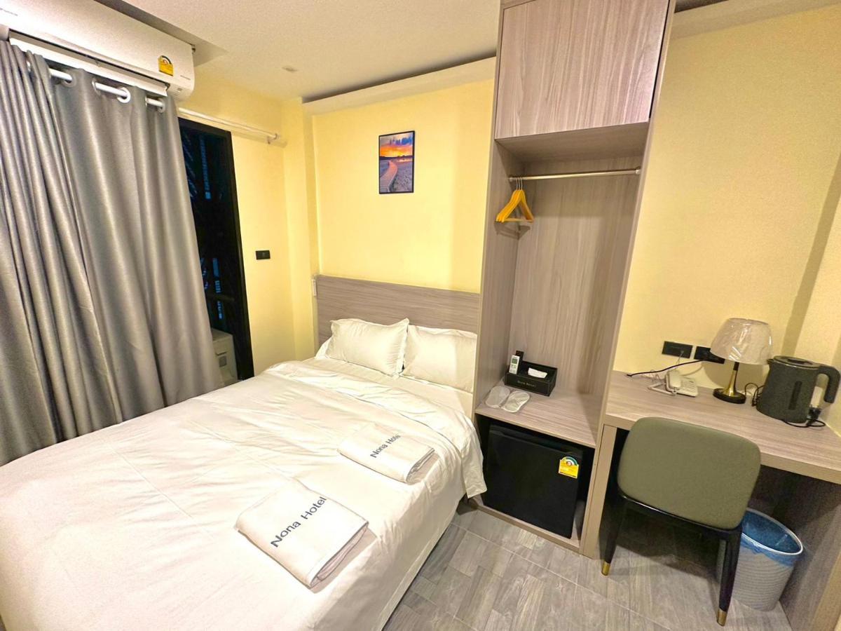 Nona Hotel, Bangkok Makkasan Extérieur photo