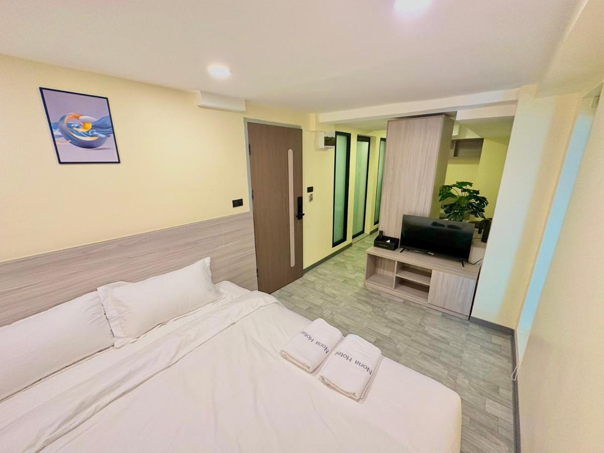 Nona Hotel, Bangkok Makkasan Extérieur photo